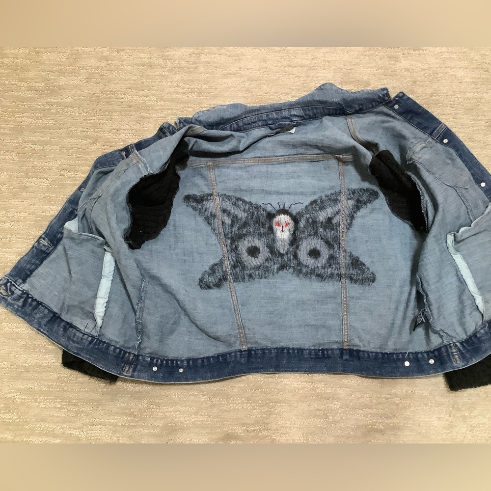 Hippie Laundry upcycled Denim Jacket with Black Knit sleeves and scarf. - Picture 4 of 10